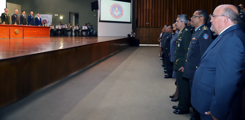 A solenidade aconteceu no auditório JK (Foto: Thiago Rios Gomes)